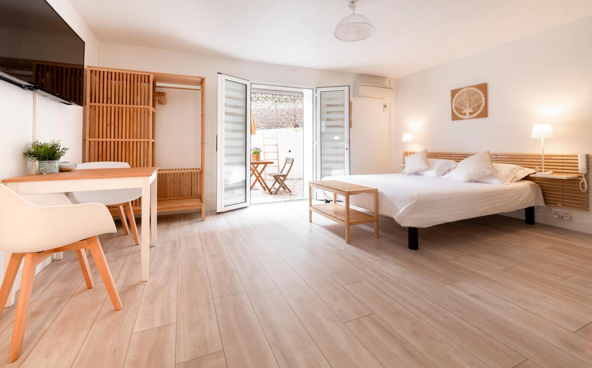 Hotel & Studios Astor Антіб Екстер'єр фото