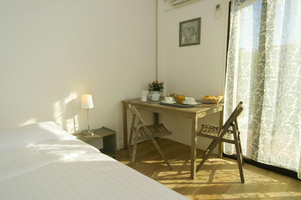 Hotel & Studios Astor Антіб Екстер'єр фото