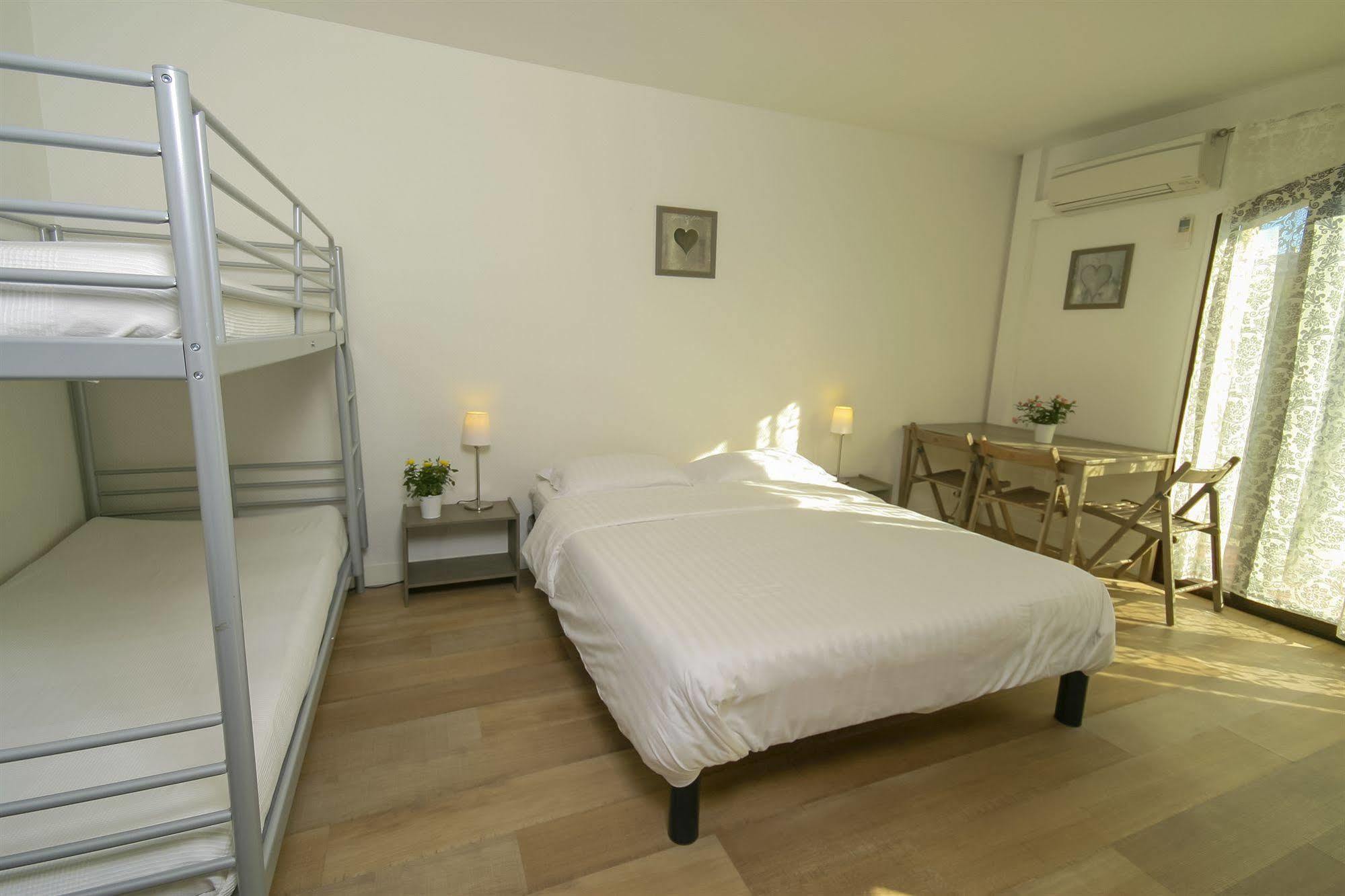 Hotel & Studios Astor Антіб Екстер'єр фото
